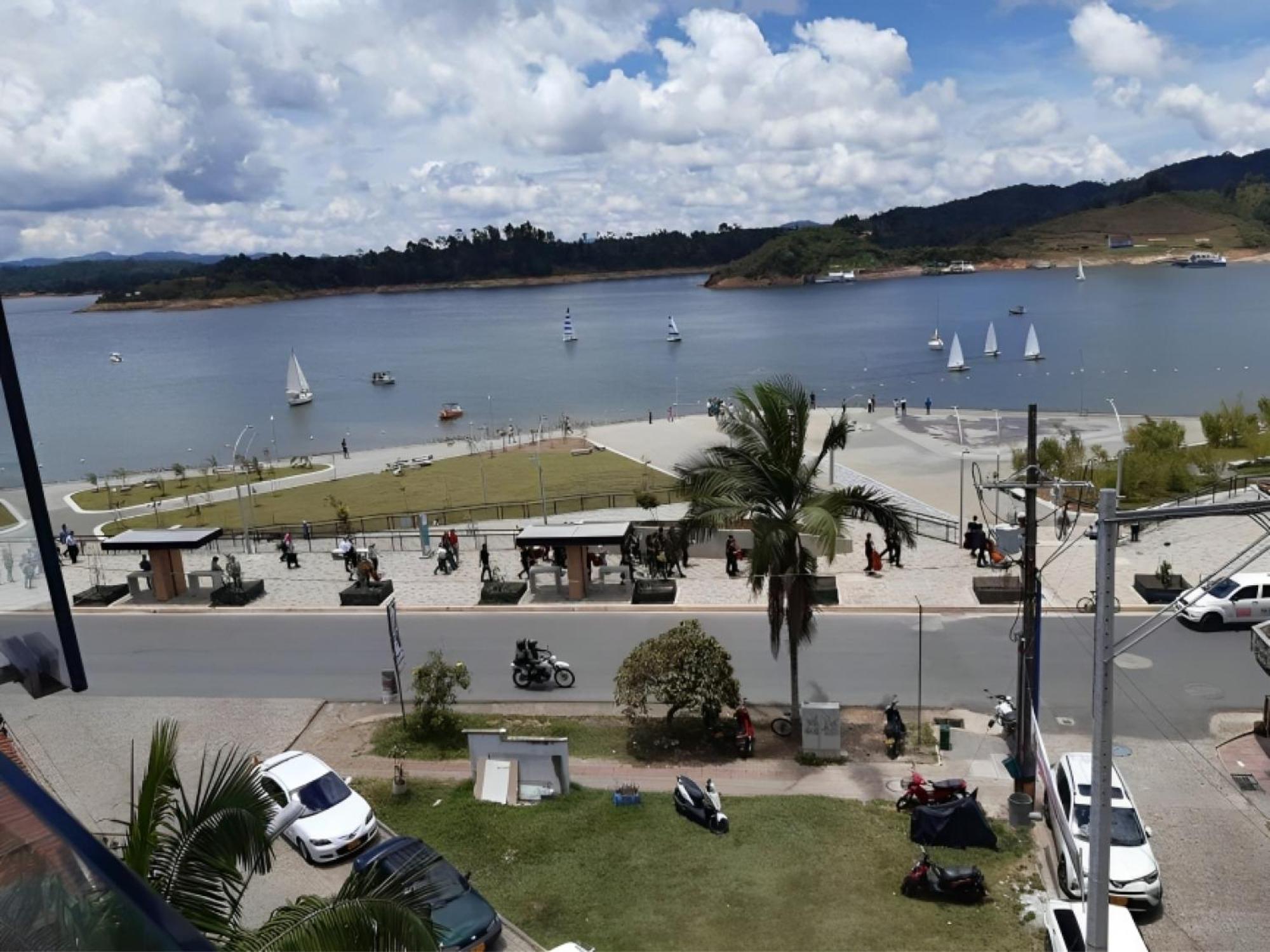 Hotel Guatatur Guatapé Exterior foto